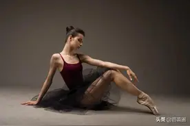 【在家练芭蕾】芭蕾小女神Maria Khoreva的芭蕾基本功练习图片