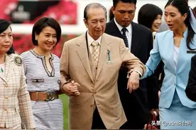 适用大清律例 赌王何鸿燊合法一夫多妻图片