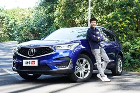 刚上市！国内第1款好开的10AT SUV，还带全时四驱，先试为敬视频封面