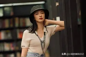 女人不管年纪多大，买短袖要记住这三不要，俗气廉价，谁穿谁丑图片