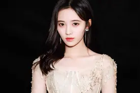 李艺彤母胎单身，张天爱没喝过可乐，这样的人设观众买账吗？图片