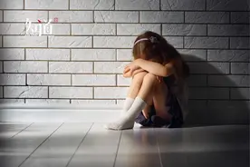 爹是爹，男友是男友，“爹式男友”不过是个甜美的陷阱图片