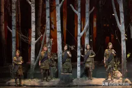 经典故事中的新旋律——歌剧《这里的黎明静悄悄》欣赏 | 国家大剧院经典艺术讲堂线上课堂图片
