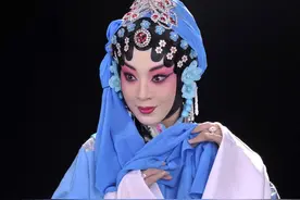 京剧大青衣姜亦珊曾与王奕謌有过骂战，家中离世又是何原因图片