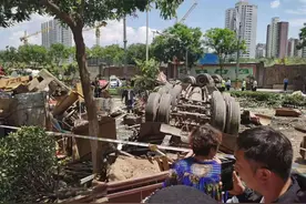 兰州交警再通报重型半挂牵引车追尾7车：2死7伤图片