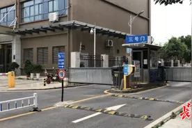 小区如何申请多开一个门？社区居委会负责人这样说图片