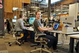 身家千亿却没有独立办公室，其实不是因为低调亲民，而是怕被暗杀图片