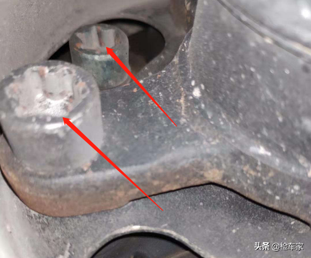 为啥奔驰S400L30万都没人买？网友：换块电池10万，爱得起伤不起