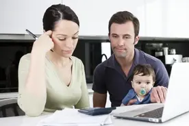 PTE本月新增大作文<女性工作养家>解析&范文图片