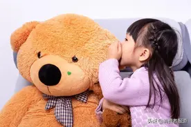 毛绒玩具抽检报告：99批次不合格，宜家、小猪佩奇、正版芝麻街上“黑名单”图片