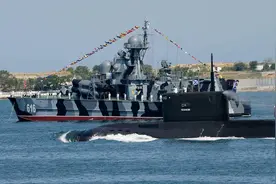 俄罗斯黑海舰队全部潜艇离开基地参与执勤任务图片