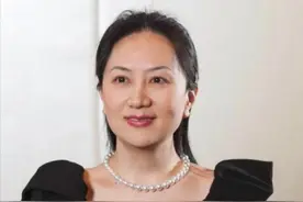 奔五的女人，穿衣要讲究得体，学学孟晚舟的“气质穿搭”，真优雅图片