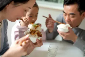 美国心脏协会：晚上6点后吃饭，会更快地升高体重、血压、血糖图片