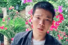 抖音F4忠哥三江锅怎么了？现在黄金档PK看不见他们图片