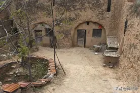 晋南农村7旬老两口参加老年旅游团，大巴车接送300元北京5日游图片