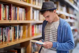 分数略低于本科线，在川怎么选学校图片