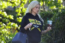模特霍莉·麦迪森(Holly Madison)图片
