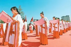中西方成人礼差异：中国冠笄之礼沿袭千年，西方却流行成人礼舞会图片