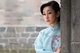 故事：一个漂亮的女人图片
