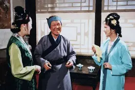林黛玉说刘姥姥是“母蝗虫”，是出于什么心理？阶级歧视吗？图片