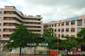 实拍东莞一电脑连接线工厂车间，电子厂帅哥美女多，找老婆简单图片