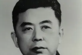 60军政委刘瑄：正军级，55年因何仅被授大校军衔？两个原因图片