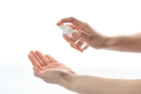 75% 乙醇，求你别再用它喷一切了图片