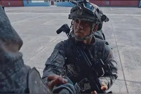 海军宣传片曝光！蛟龙突击队装备新型冲锋枪，配全息镜颜值爆表图片