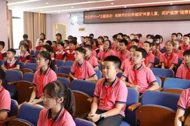欢乐庆六一｜桂林妇幼健康宣讲团走进乐群小学开展“送健康、送平安”进校园活动图片