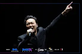 爱在黎明破晓，爱在黄昏日落，陈奕迅线上音乐会的浪漫get到了吗图片