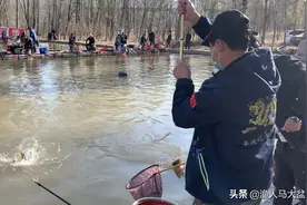 黑坑偷驴垂钓技巧：在钓滑头鱼与生口鱼时都需要注意哪些问题？图片
