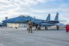 美军下一代超远程空空导弹意外现身，中国PL-15面临挑战图片