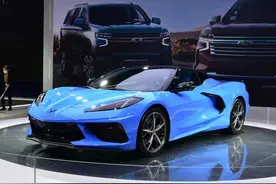 挂着“五菱标”的雪佛兰，6.2L V8大后超，硬顶敞篷乃美系翘楚图片