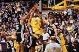 为什么科比库里经常遇到战术包夹，而詹皇就没有这种待遇呢？图片