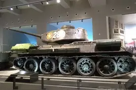 中国军队在战场上有多无畏，就连美国送的东西都照夺不误图片