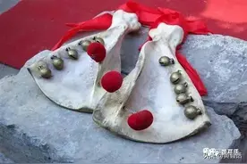 叫街都为两把豆，著书都为稻粱谋图片