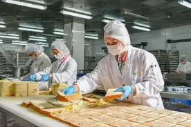提前询问乘客餐饮需求，南航累计减少39万份机上餐食图片