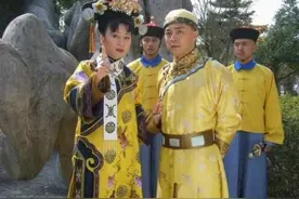 故宫里的夜巡人图片