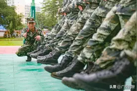 7大瞬间，带你认识“真实的军营”…图片