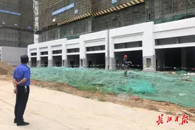 留言40分钟后“大喇叭”就停了，市民为他点赞图片