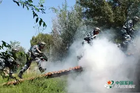 刺激！济南大学真人CS挑战赛：他们准备好从这里直接“走”上战场图片