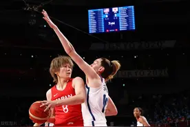奥运会女篮-格里娜30分威尔逊19+7 美国决赛轻取日本夺金实现7连冠图片