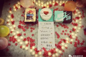 这天，两名中尉订婚了图片