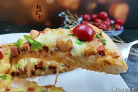 不用面包粉，照样做披萨，详细虾仁披萨做法，美味一个暑假图片
