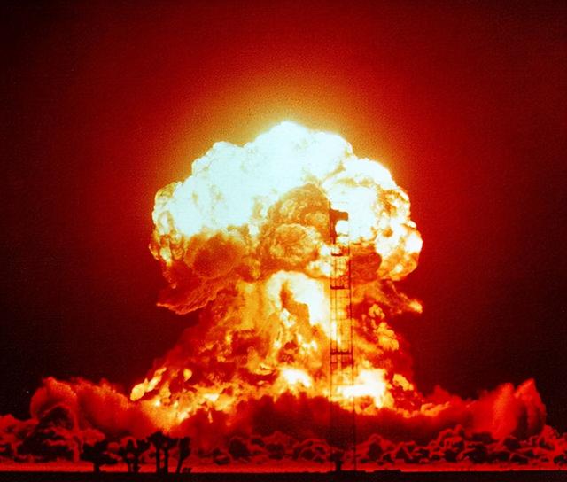 最全合集：88张核爆实验高清照片，全世界已知大型核爆实验2048次