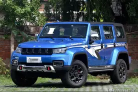 新款北汽BJ40：落地16万，2.3T+四驱，比吉姆尼还帅气图片
