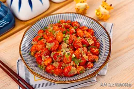 秘制蒜蓉虾尾做法，Q弹细腻又入味，老人小孩都爱吃图片