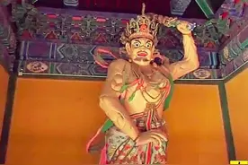 世界上最大的金漆木雕佛像——普宁寺图片