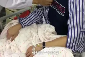 两小伙互飙体能，深蹲200个…次日尿液出现酱油色，双双进医院图片
