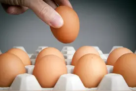 糖尿病人能吃鸡蛋吗？医生：4种升糖食物不要吃，避免血糖升高图片